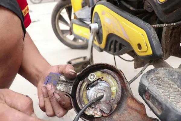 巫山县电动车刹车故障